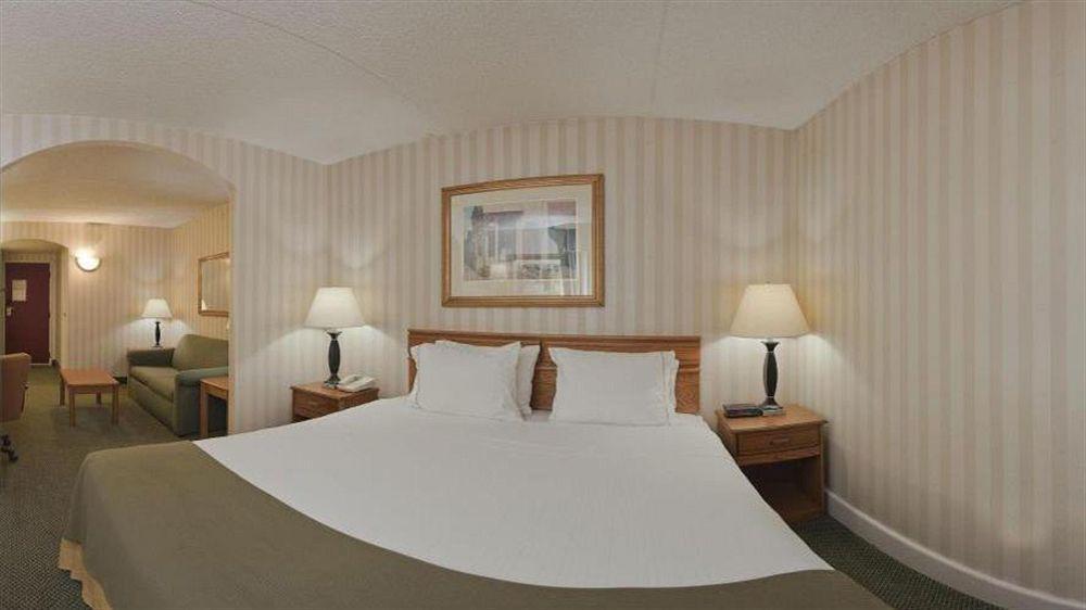 Holiday Inn Express Frazer - Malvern By Ihg Екстериор снимка