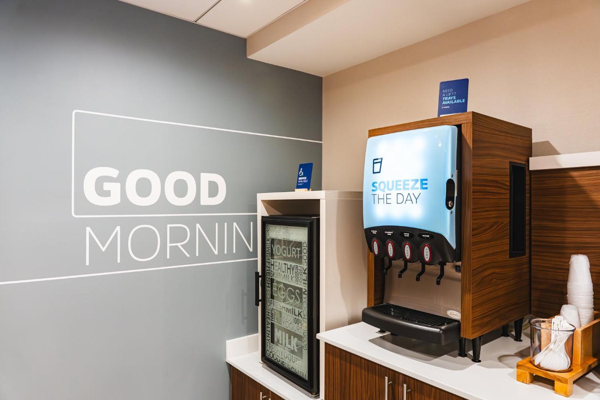 Holiday Inn Express Frazer - Malvern By Ihg Екстериор снимка