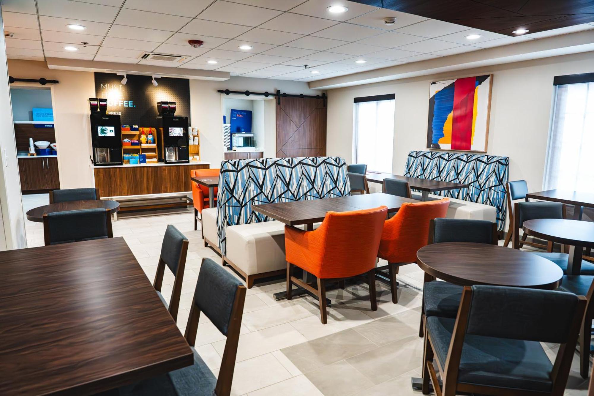 Holiday Inn Express Frazer - Malvern By Ihg Екстериор снимка